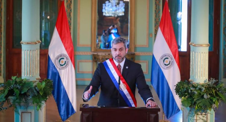 Presidente paraguaio endossa protocolo para eliminar o comércio ilícito de tabaco